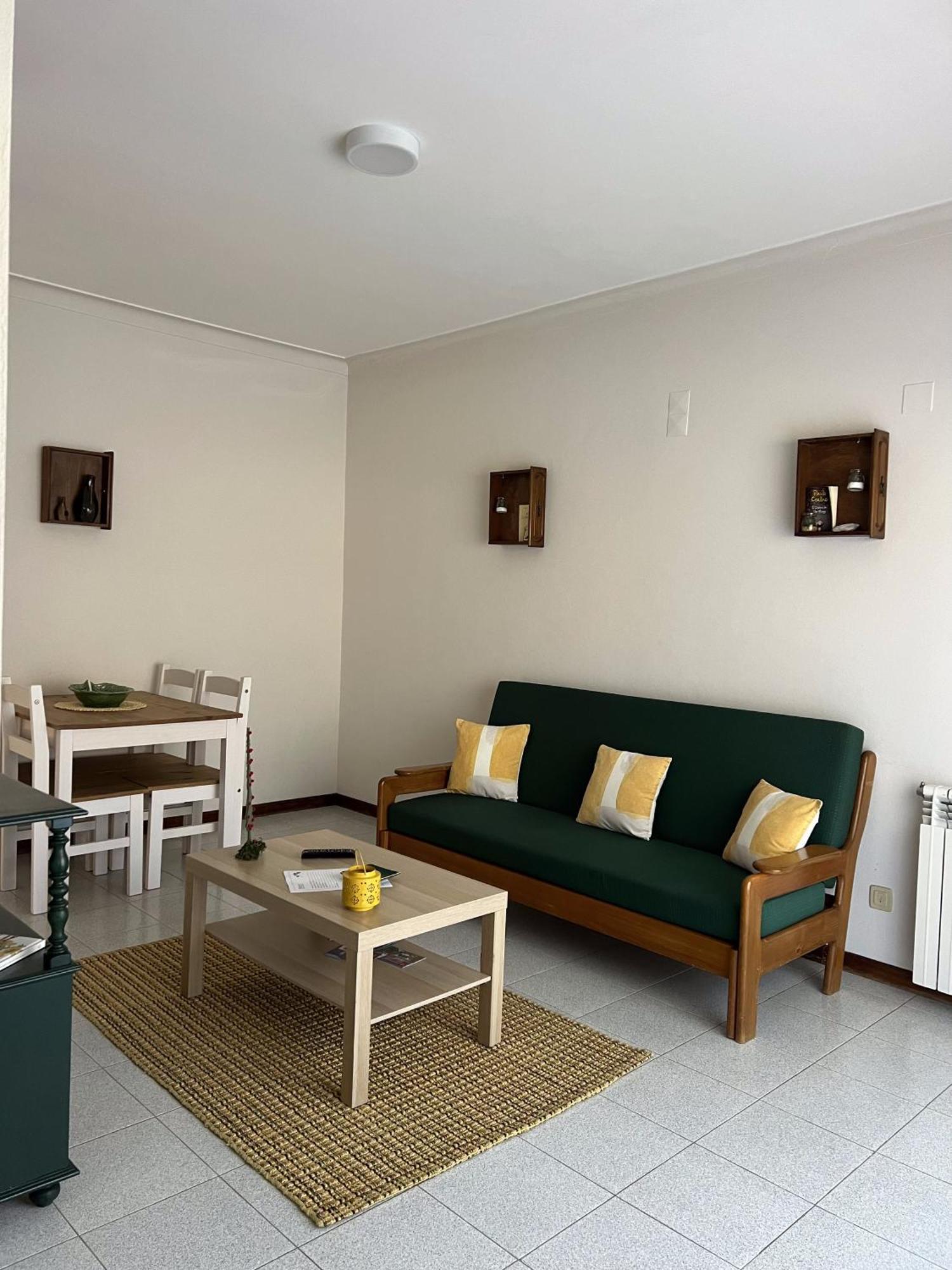 Encosta Do Sol Apartment Canas de Senhorim Exterior photo